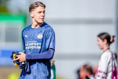 Nog vraagtekens rond overgang jonge Vitesse-spelers naar PSV, Koller is wel geldig overgeschreven