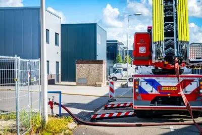 Drie bedrijven ontruimd vanwege brand in elektrakast in Ter Aar