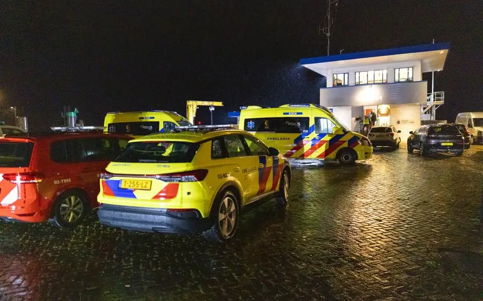 Na aanvaring op zee kon groep scholieren bij hotel van Anneke in Harlingen terecht. ‘Gelijk actie ondernomen’