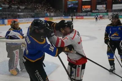 Vlam in de pan bij openingsduel Trappers: Tilburgse ijshockeyers knokken zich naar zege