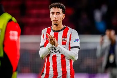 LIVE | PSV start met Salah-Eddine als linksachter, dit is de basiself in topper tegen Ajax