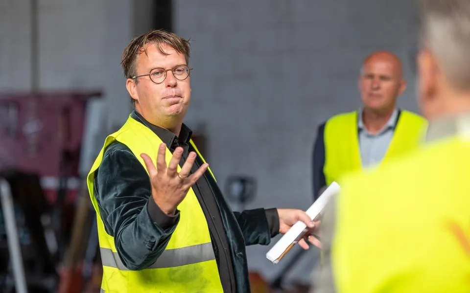 Opera tussen de vrachtwagens in Heeg