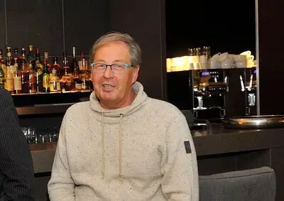 ‘Creatieve duizendpoot met boefjesgedrag’ Frank Stroeken (69) onverwacht overleden