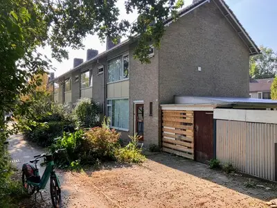 Woonbedrijf bij de rechter over sloopwoning Prinsejagt: ‘Krakers eruit, sloper erin’