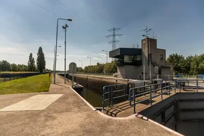 Werkzaamheden aan Sluis Helmond: nieuwe deuren en draaipunten