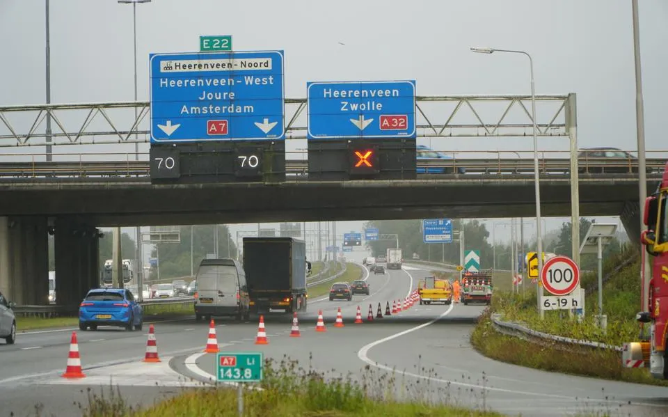 Avondspits rond Heerenveen vast door glad asfalt op afritten A7 en A32: ‘Situatie was te gevaarlijk’