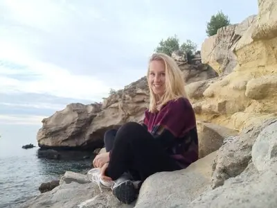 Janneke (34) verliest onverwachts haar moeder en begint rouwcirkel in Tilburg voor lotgenoten