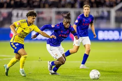 Willem II, Cambuur én slachtoffer Bamba reageren op racistisch incident: ‘Als je tegen ‘apen’ wil praten, ga dan naar de dierentuin’