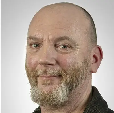 Eindhovens SP-raadslid Marc König moet het noodgedwongen rustig aan doen