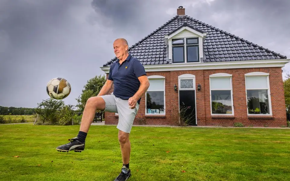 Marten Dijk (57), de voetballer die SC Heerenveen in 1990 naar de eredivisie schoot, leeft na zwaar hartinfarct in ‘blessueretiid’