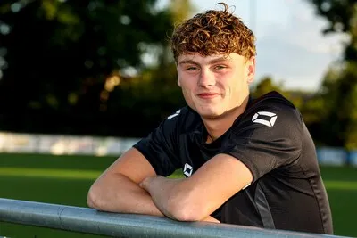 Van PSV-talent tot schilder: waarom Rik (20) nu alweer terug is in Boxtel