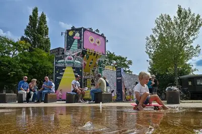 Tilburg viert kunst met Illustrada: het centrum een levend canvas voor illustraties