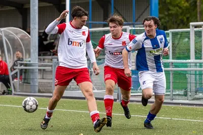 Dit zijn de uitslagen, doelpuntenmakers en verslagen van het amateurvoetbal van deze zondag
