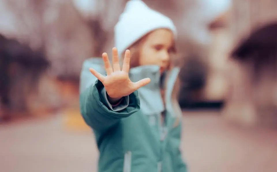 Hoe leer je je kind zijn eigen grenzen aangeven? | opvoedkwestie
