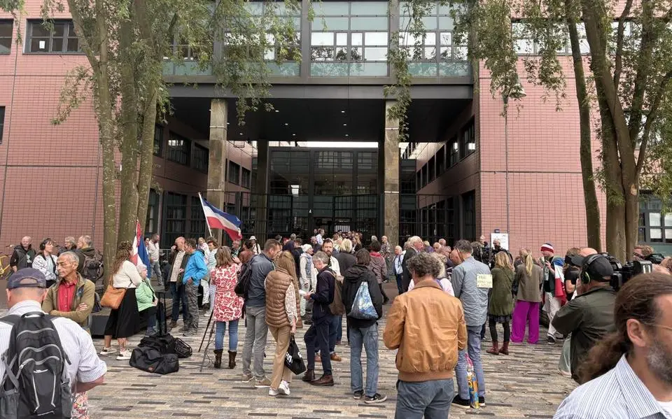 LIVE | Volg hier de rechtszaak over de opgepakte ‘soevereinen’