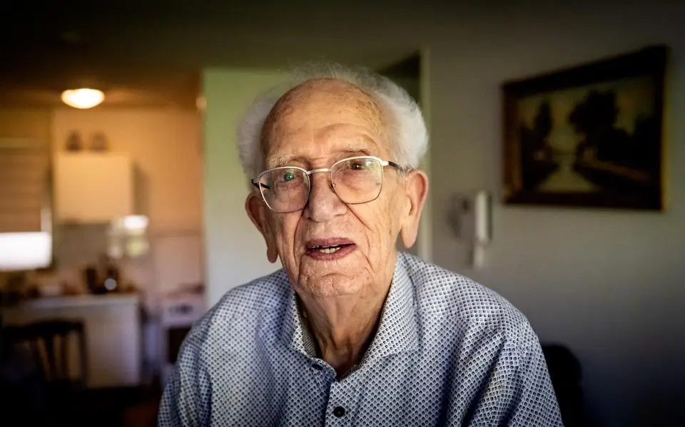 Pieter (100) uit Drachten maakte armoede mee. ‘Kinst neat mear by foarstelle’