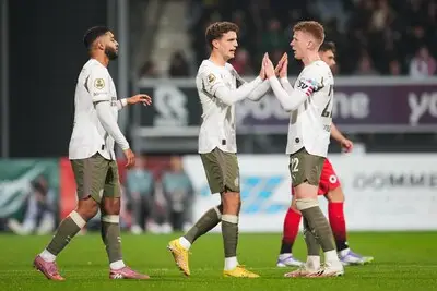 Jerdy Schouten verklaart wat er momenteel gebeurt bij PSV: ‘Oplossing nodig voor lange bal van de tegenstander’
