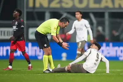 LIVE | Zorgen bij PSV ondanks fraaie goal van Veerman: Pepi valt geblesseerd uit