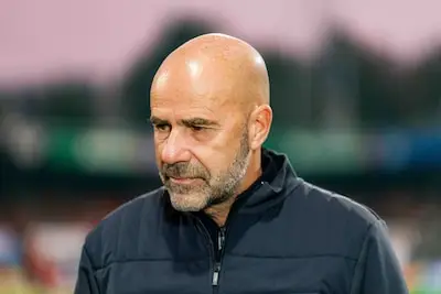 Peter Bosz wil meer ‘gif’ zien bij PSV en eiste in de rust meer scherpte van zijn spelers: ‘En wij maken een wedstrijd niet dood’