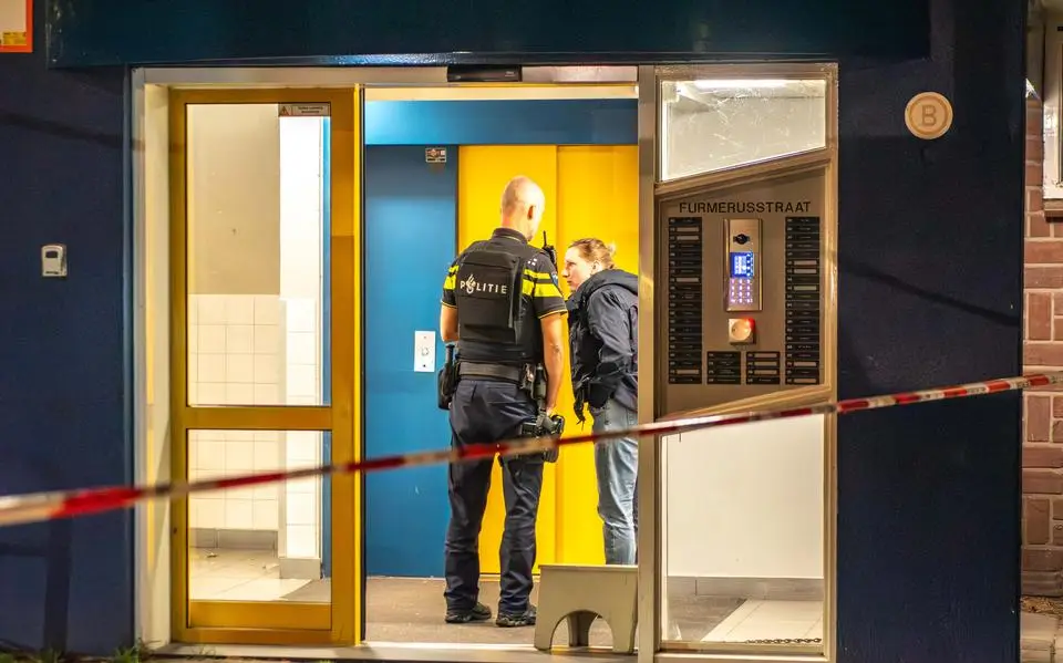 Vrouw gewond bij schietpartij in flat aan Furmerusstraat in Sneek