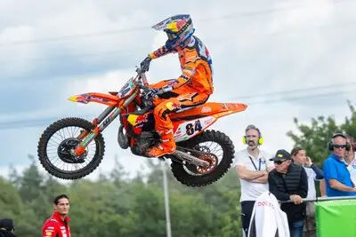 Herlings zet zegereeks door in China, De Wolf verliest terrein in WK MX2