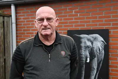 Oud-prof Ad van der Wiel weet in debuutwedstrijd bij Berkdijk niet wat hij meemaakt: ‘Hier kan ik uren over praten’