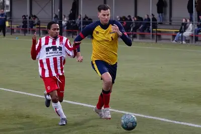Woenselse Boys draait wedstrijd met goede omzetting in twee minuten om: ‘Daardoor raakten zij echt van slag’