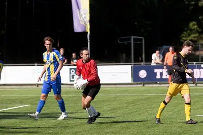 Valkenswaard verspeelt niet voor eerste keer dit seizoen voorsprong in blessuretijd: ‘Wedstrijd eerder op slot moeten gooien’