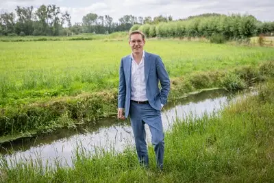 Wethouder Bonte vertrekt woensdag al uit Helmond en wordt gedeputeerde: ‘Terug naar mijn roots in de randstad’
