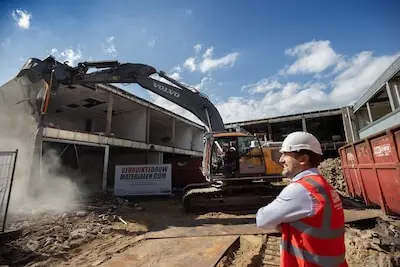 Sloop oude Sint-Joriscollege eindelijk gestart, nieuwbouw in 2028 gereed