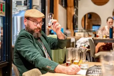 Eindhovenaar Dennis Kort op één na beste bierkenner van de wereld; zilver op WK in München