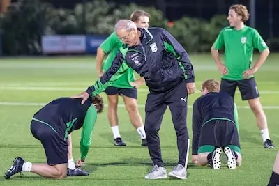 Oud-PSV’er Jan Poortvliet is als trainer verliefd geworden op amateurvoetbal: ‘Ik ben altijd met voetbal bezig geweest’