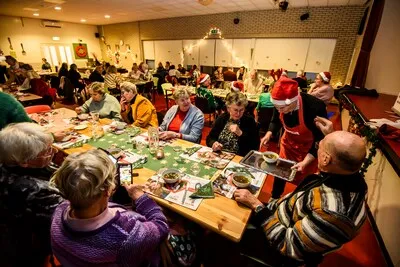 Resto VanHarte en Albert Heijn organiseren buurtdiners in Tilburg tijdens de Week tegen Eenzaamheid