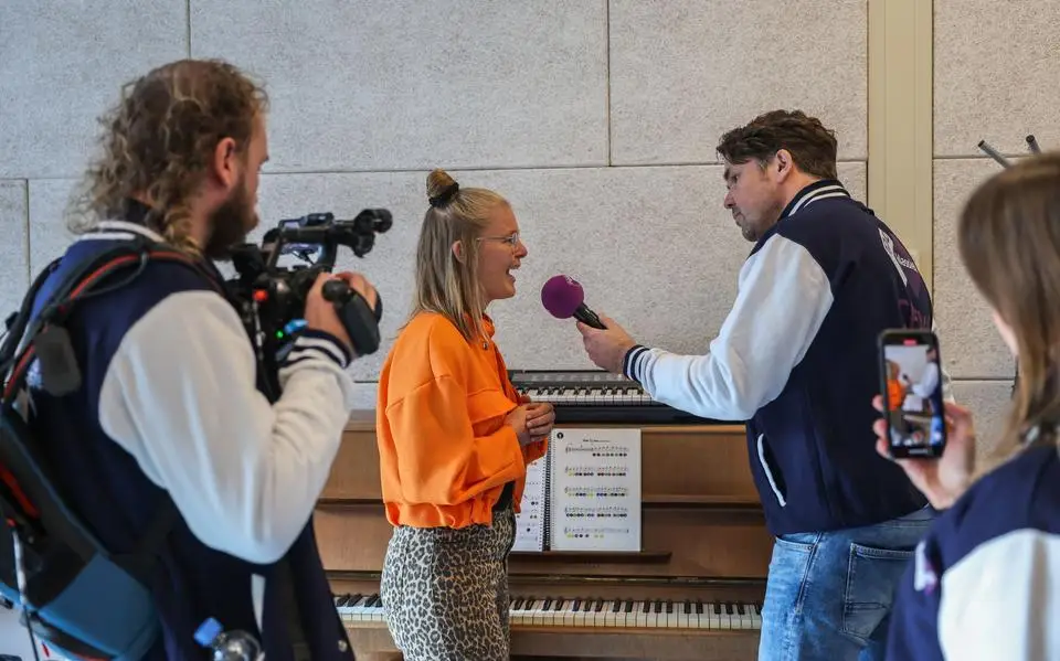 Top 400 stembus van NPO Klassiek op bezoek in Sneek: ‘Muziek verbindt’
