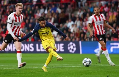 LIVE | PSV flink in de problemen: Union op 0-2 na bijzonder slap verdedigen