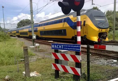 Geen treinen tussen Tilburg en Boxtel door aanrijding op spoor, hulpdiensten naar overweg