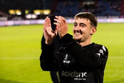 ‘Mister 1-0’ van Willem II verklapt bijna zijn geheim: ‘Misschien doe ik volgende keer wel iets heel anders...’