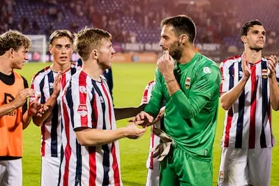 LIVE | Willem II wil ongeslagen reeks uitbreiden, maar moet het tegen Vitesse doen zónder spits Haen