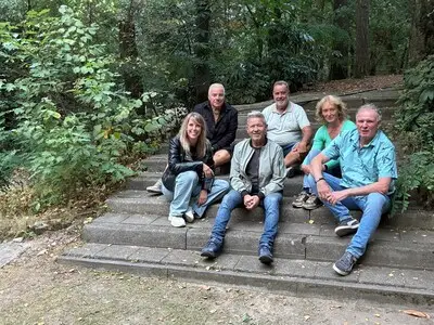 Rocken in buitenlucht met muziek en goede hap in Luyksgestel