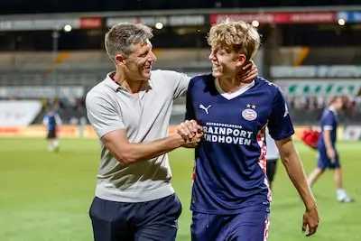 Bij Jong PSV is het nu leren én genieten, zolang het kan: dit zijn de talenten van de verrassende koploper op het tweede niveau
