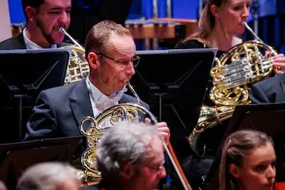 Mensen betoveren met muziek is van alle tijden: van Anton Bruckner tot Armin van Buuren
