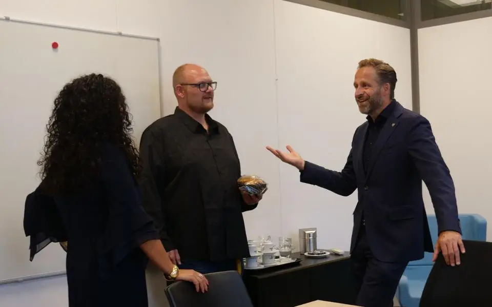 Jan (36) wenste corona-minister Hugo de Jonge ‘kogel door de kop’ maar komt tot inkeer: ‘Ik geloofde in complotten’