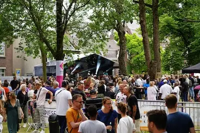 Tijd voor een feestje! Dit Tilburgse festival komt voor het eerst naar Noord