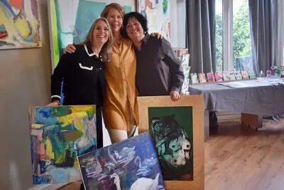 Monique, Annemarieke en Monique vieren 15 jaar vriendschap in Tilburg: 'Voordat ik naar Frankrijk verhuis'