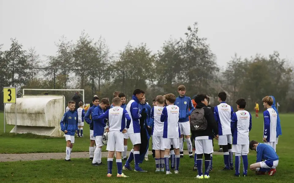 FVC en Blauw Wit ‘34 slaan alarm bij gemeente: ‘We lopen volledig vast op Wiarda-complex’