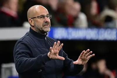 PSV mist dit weekend vijf man tegen PEC, Dest lijkt wel inzetbaar en Bosz looft Man