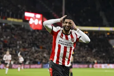 LIVE | PSV doet nog eens zaken voor rust, Dennis Man doet ook een duit in het zakje