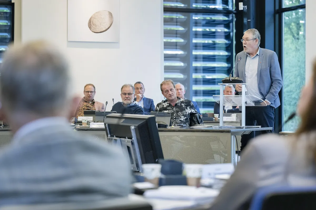 Het laatste nieuws uit gemeenteraad wordt geschreven door AI