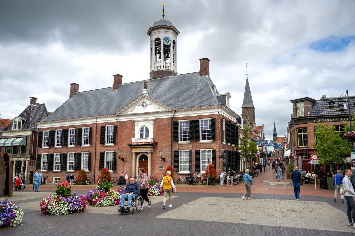 Vooralsnog geen azc in of bij Dokkum, gemeente kan geen locatie vinden