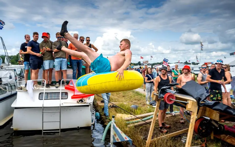 Provincie schrapt verplichte vergunning voor SKS en Veenhoop Festival: ‘Bin der tige wiis mei’, zegt gedeputeerde Sijbe Knol
